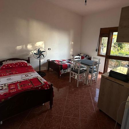 Apartment For Rent Vacation Krasniqi Karpen Exterior foto