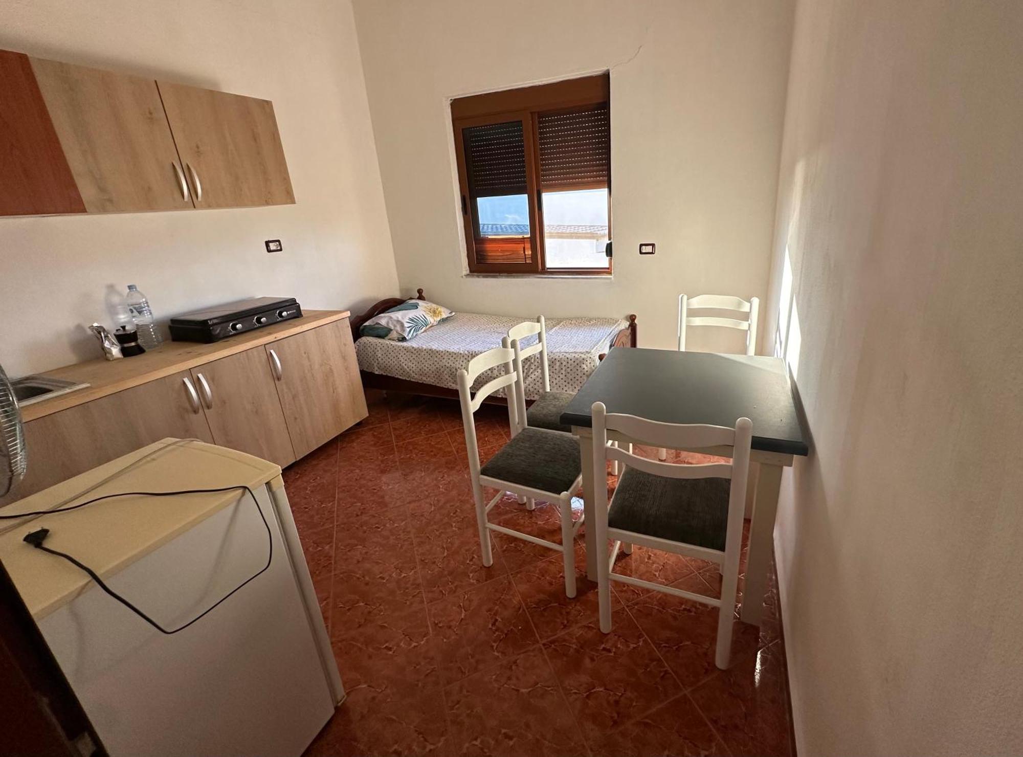 Apartment For Rent Vacation Krasniqi Karpen Exterior foto