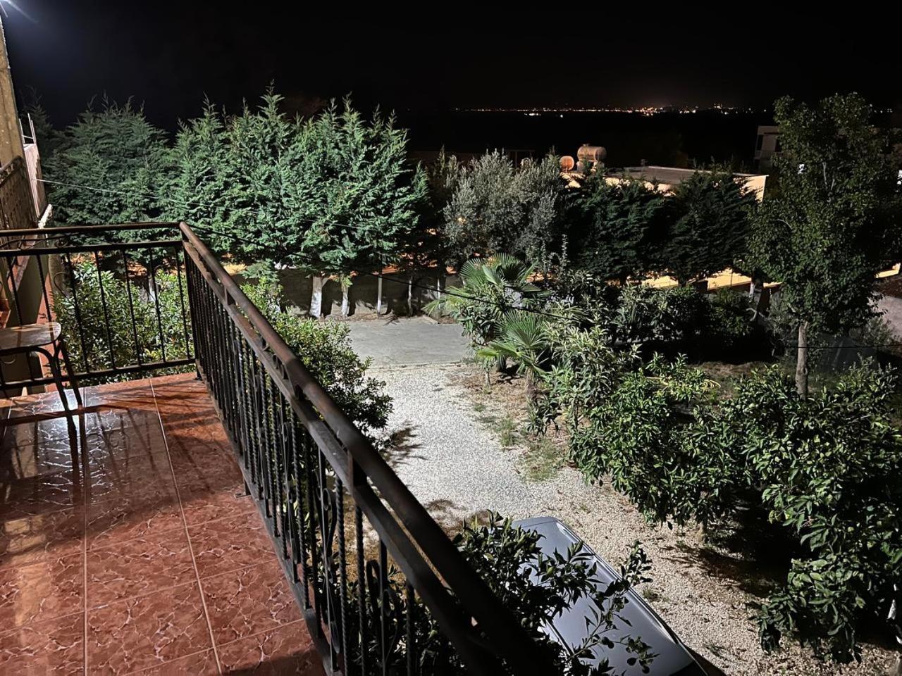 Apartment For Rent Vacation Krasniqi Karpen Exterior foto