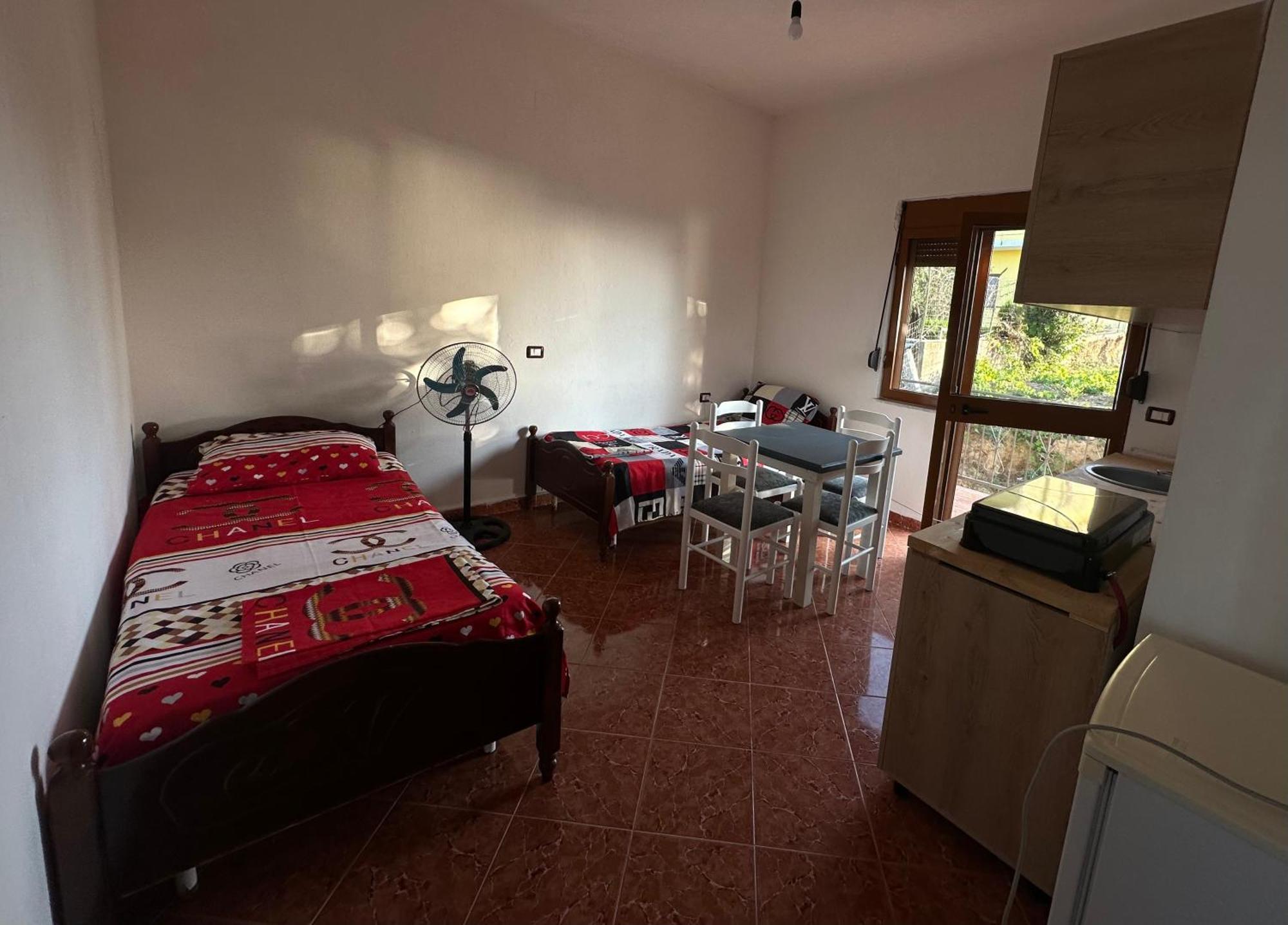 Apartment For Rent Vacation Krasniqi Karpen Exterior foto